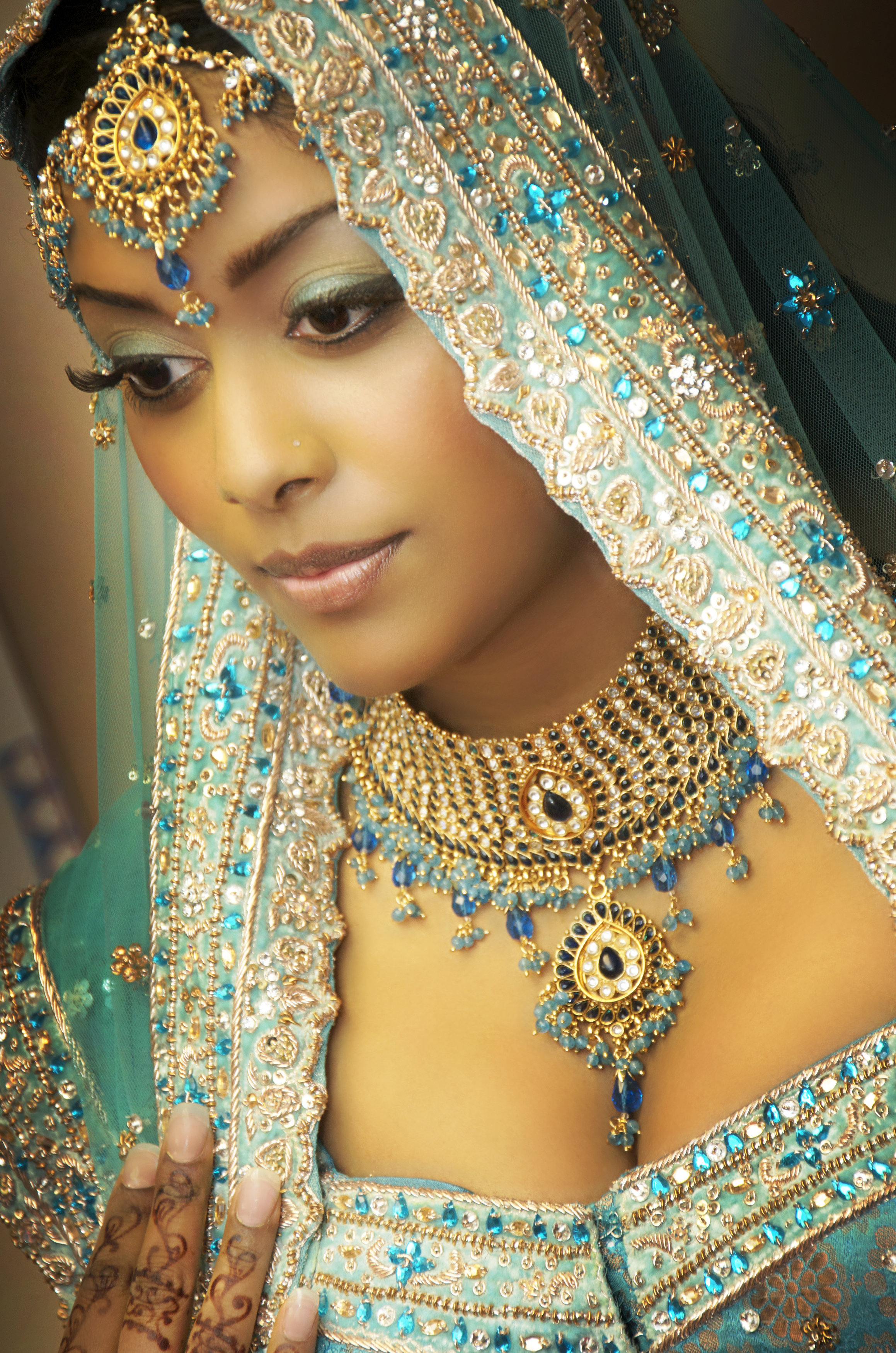 niki-dirk-wedding-makeup_henna
